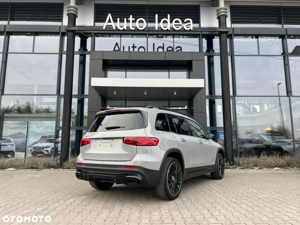 Mercedes-Benz GLB - 15