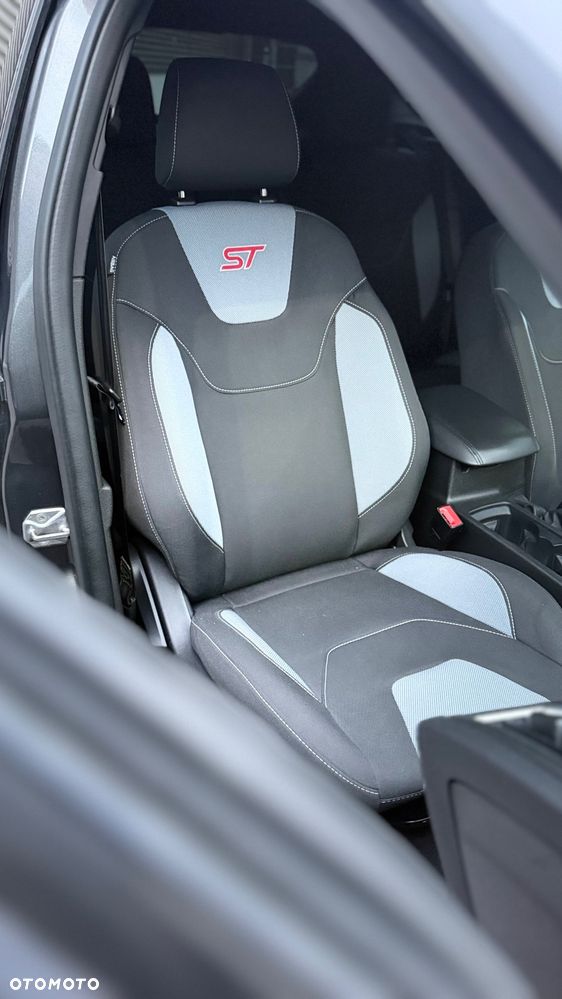 Ford Focus - 13