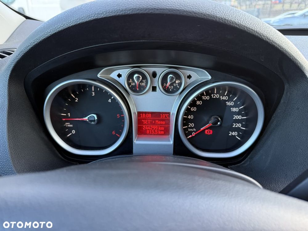 Ford Kuga 2.0 TDCi 2x4 Titanium - 25