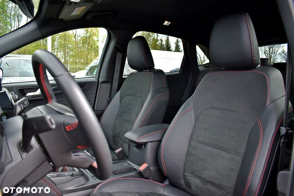 Ford Kuga 1.5 EcoBoost ST-LINE X - 11