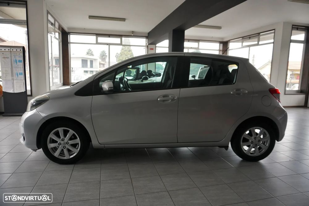 Toyota Yaris 1.0 VVT-i Comfort+P.Style - 4