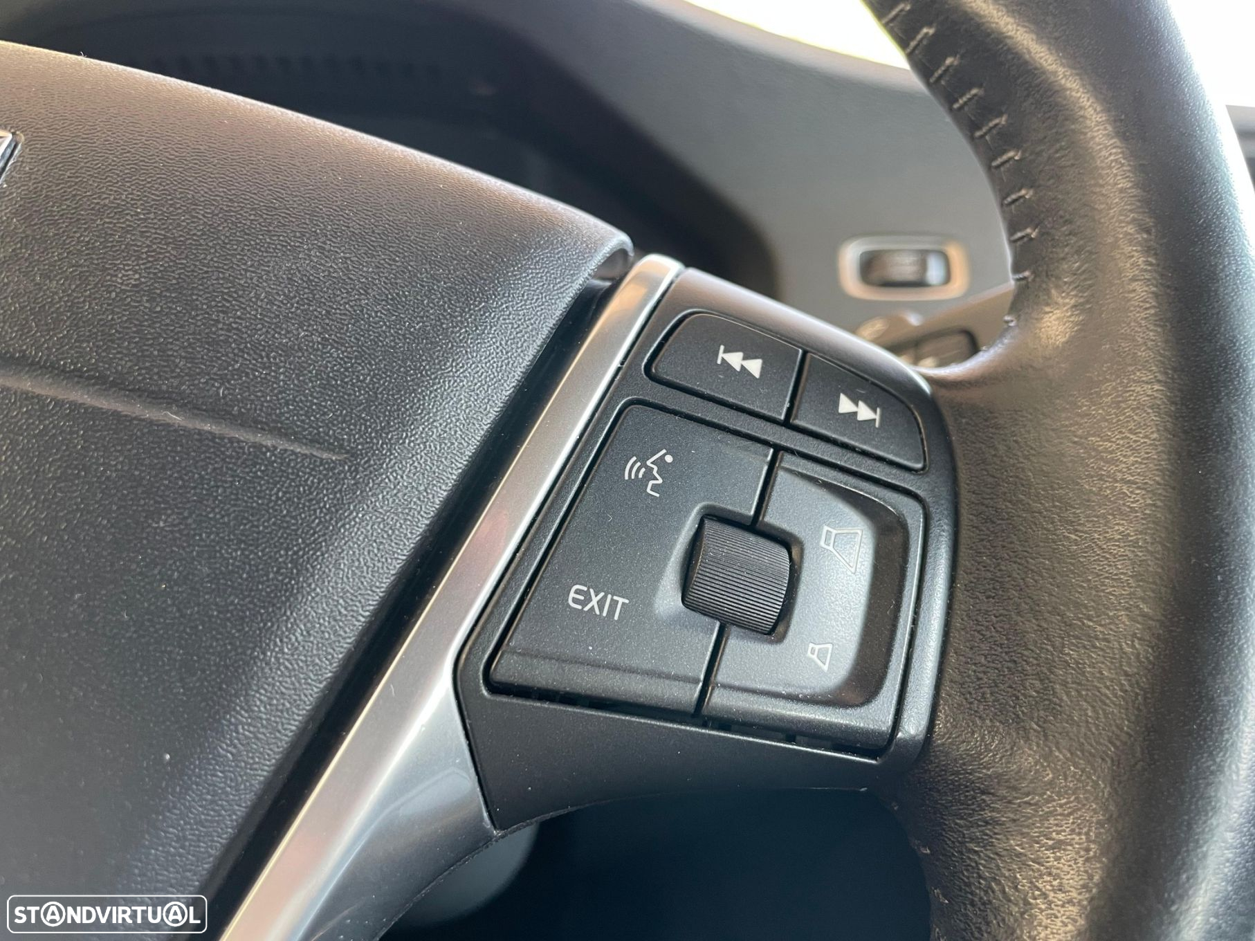 Volvo V60 2.4 D6 Momentum AWD Phev - 21