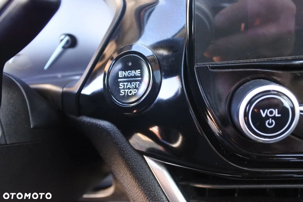 Ford Fiesta 1.0 EcoBoost S&S TITANIUM X - 21