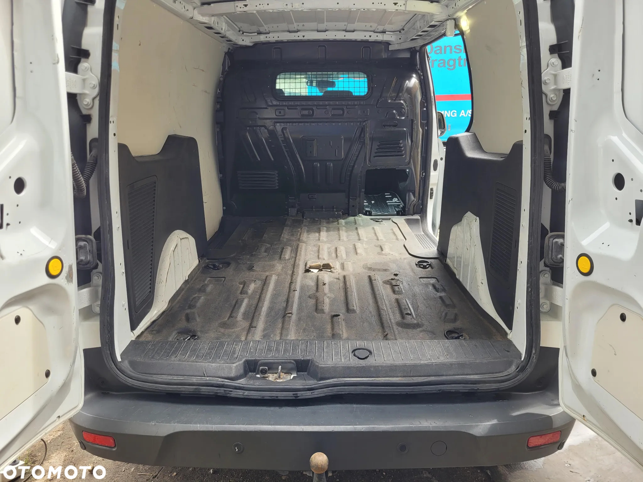 Ford Transit Connect - 19