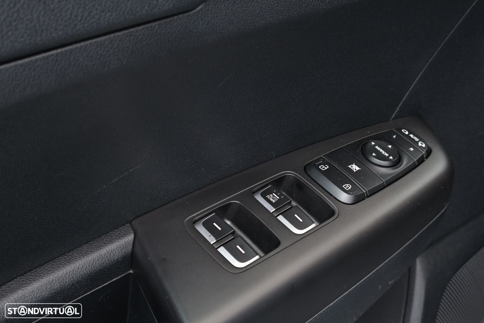 Kia Sportage 1.6 CRDI ISG MHEV Urban - 25