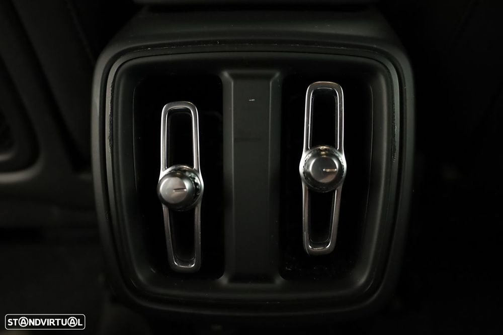 Volvo XC 40 1.5 T2 Plus Dark Auto - 23