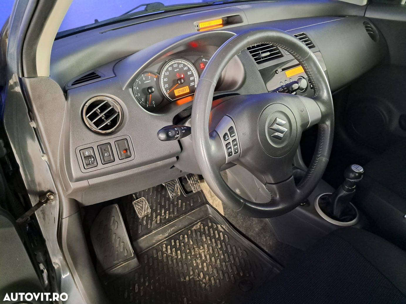 Suzuki Swift - 10