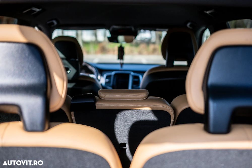 Volvo XC 90 D5 AWD Geartronic Momentum - 15