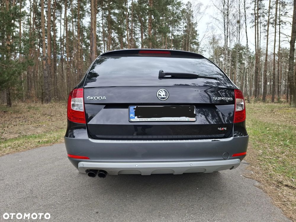 Skoda Superb 2.0 TDI 4x4 Elegance Outdoor DSG - 18