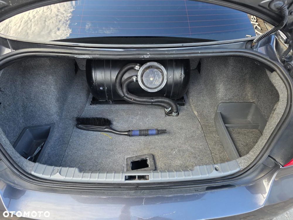 BMW Seria 3 320i - 11