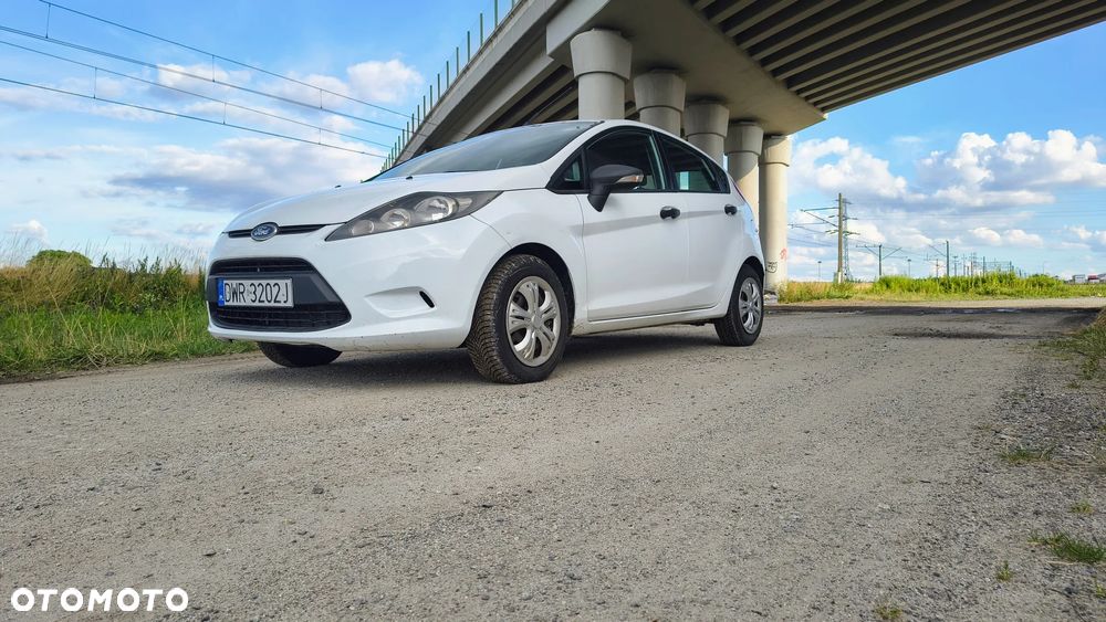 Ford Fiesta 1.4 TDCi Ambiente - 7