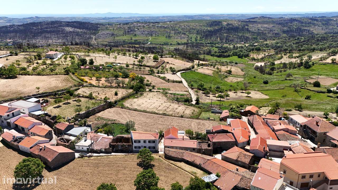 Moradia T2 com Logradouro em Alcarva, Mêda - Grande imagem: 2/13