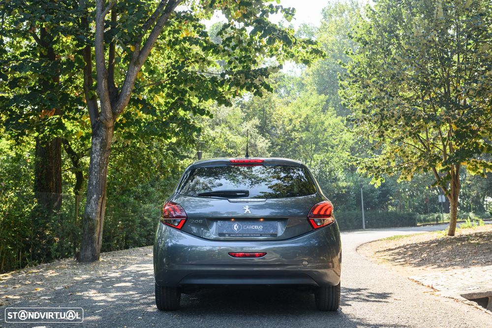 Peugeot 208 1.2 PureTech Signature - 6