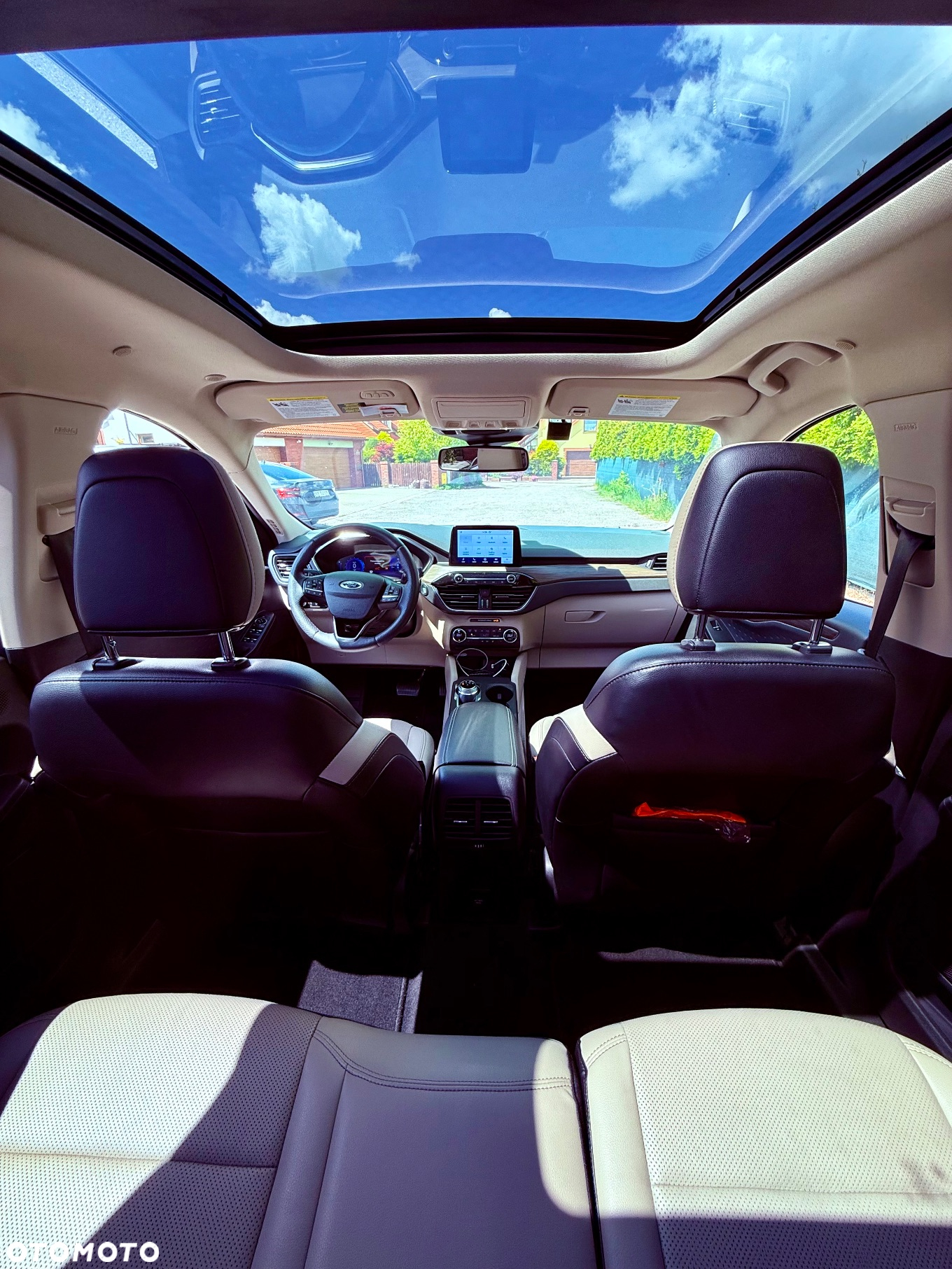 Ford Kuga 2.5 FHEV AWD Titanium - 14