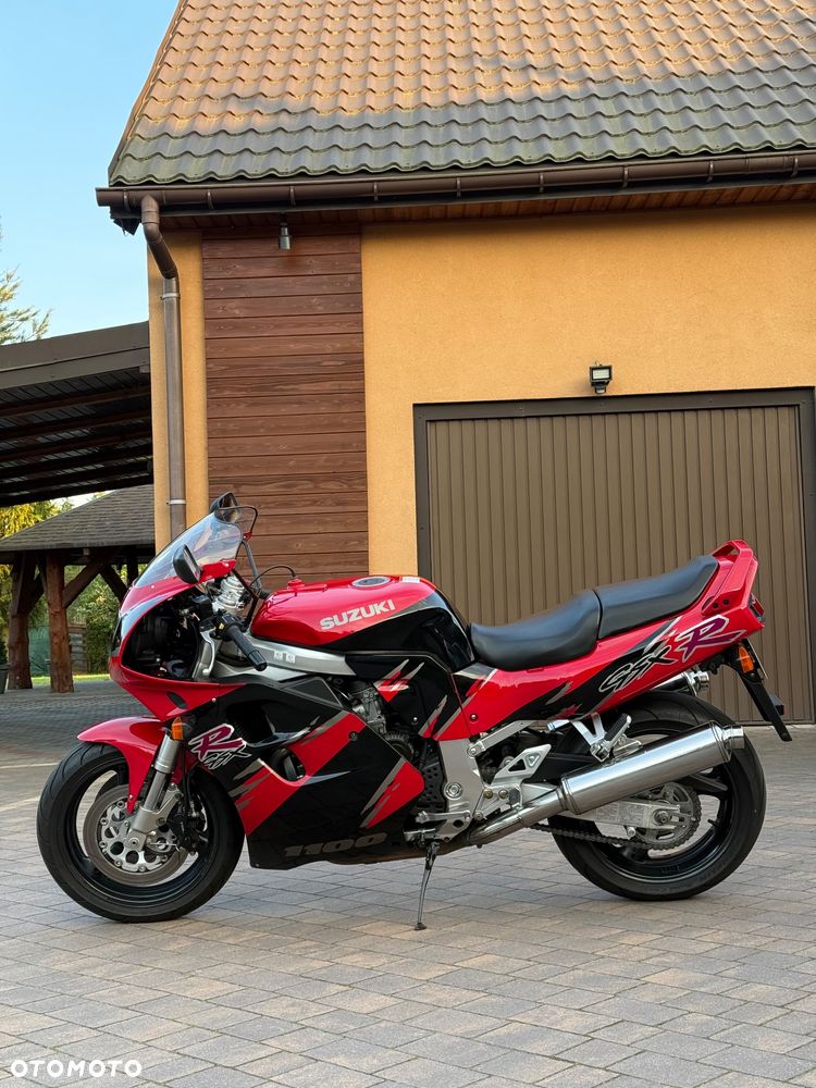 Suzuki GSX-R - 32