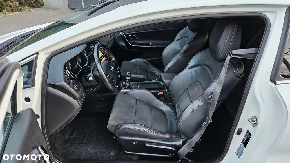 Kia Ceed 1.6 T-GDI GT-Track - 16