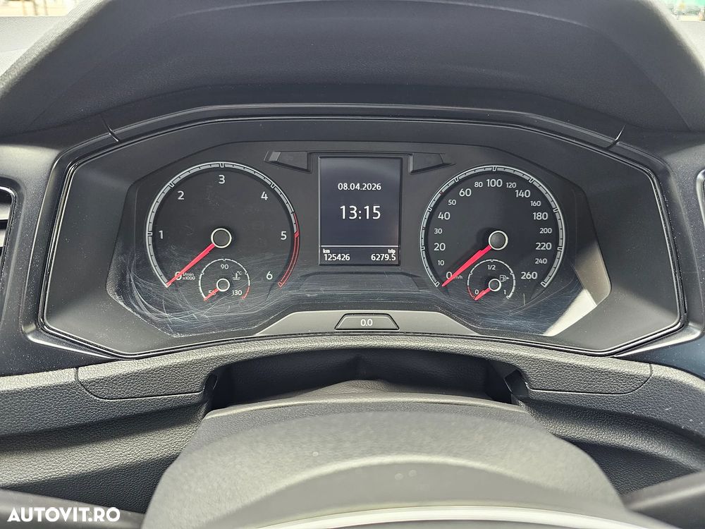 Volkswagen T-Roc - 21