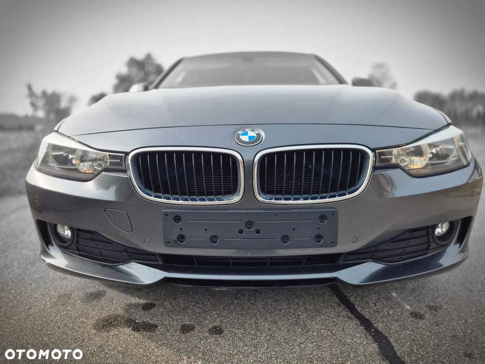 BMW Seria 3 316d - 28