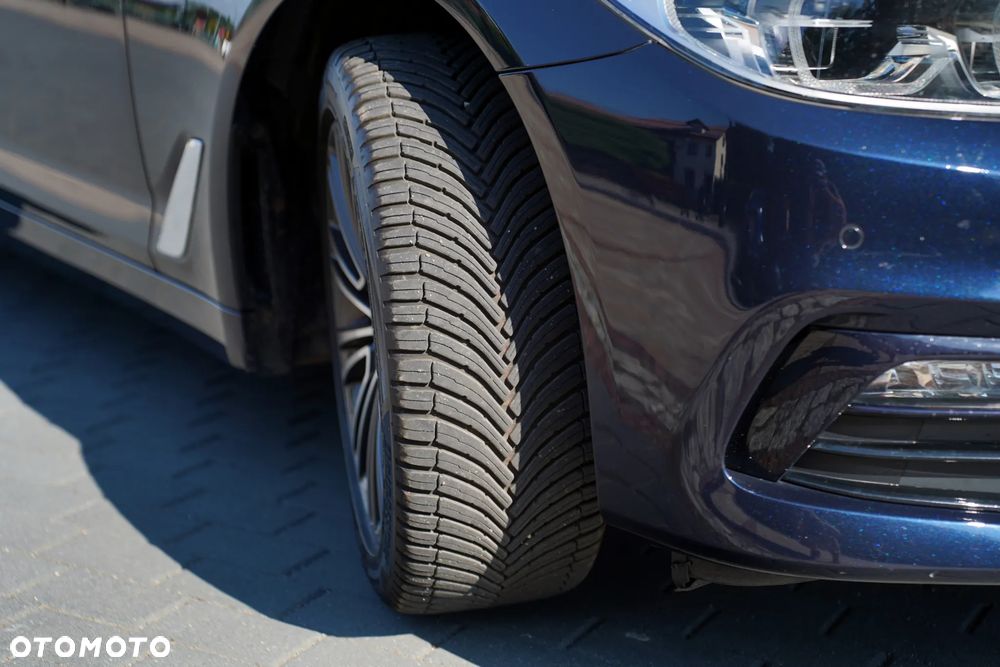 BMW Seria 5 520d Sport Line - 15