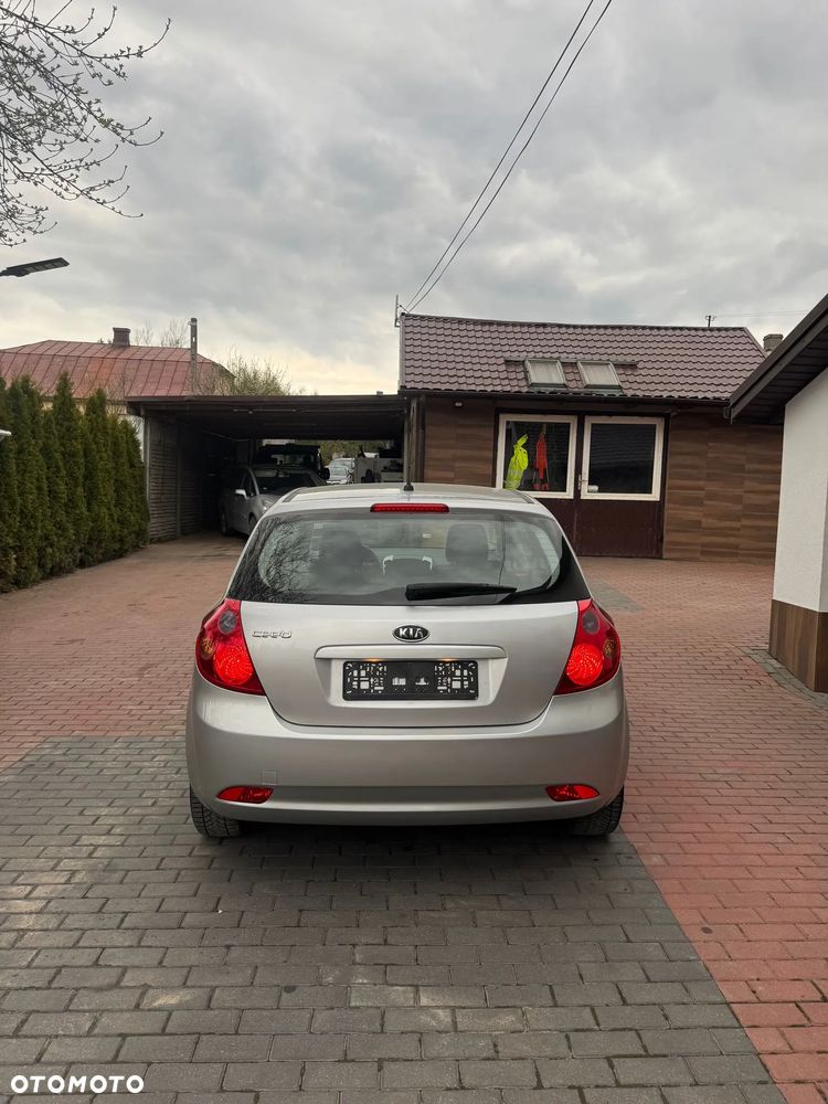 Kia Ceed - 5