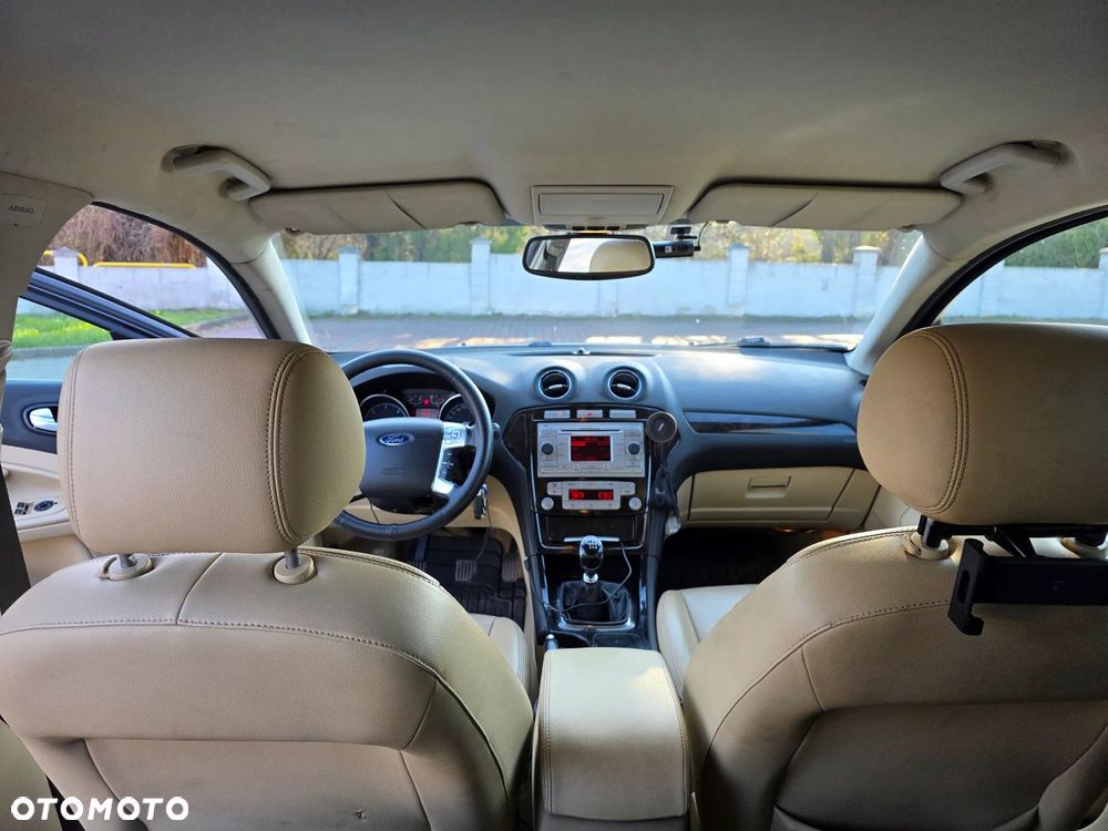 Ford Mondeo 1.8 TDCi Ghia X - 24