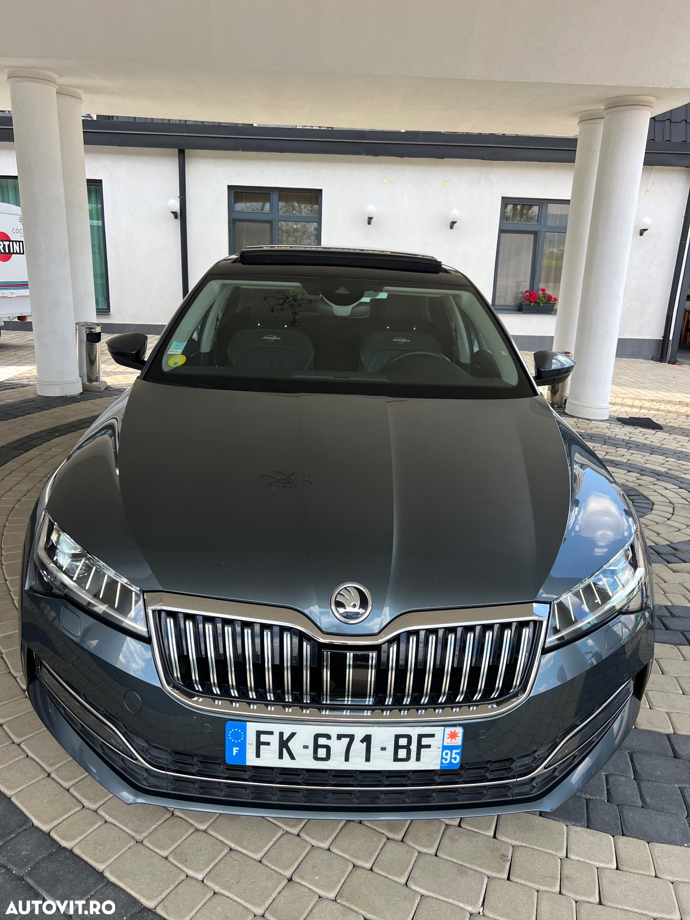 Skoda Superb 2.0 TDI DSG Laurin & Klement - 11