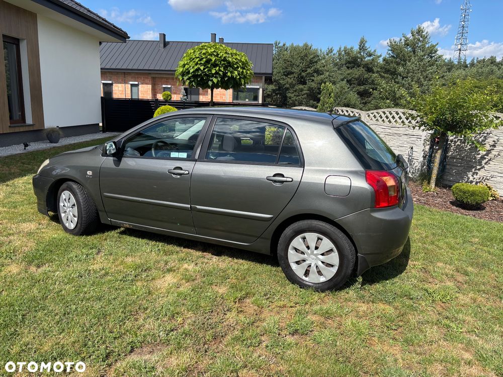 Toyota Corolla 1.6 VVT-i Sol - 2