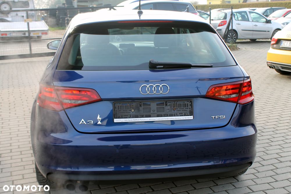 Audi A3 Sportback 1.8 TFSI S tronic Ambiente - 8