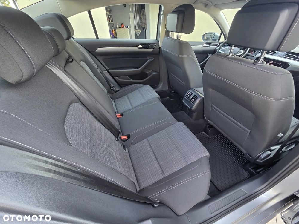 Volkswagen Passat 2.0 TDI EVO Business - 16