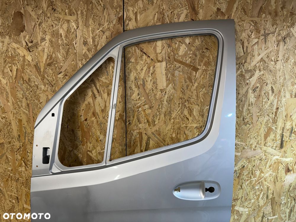 Przednie lewe drzwi Mercedes sprinter 907 - 2