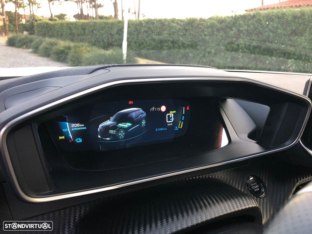 Peugeot e-2008 50 kWh GT - 15
