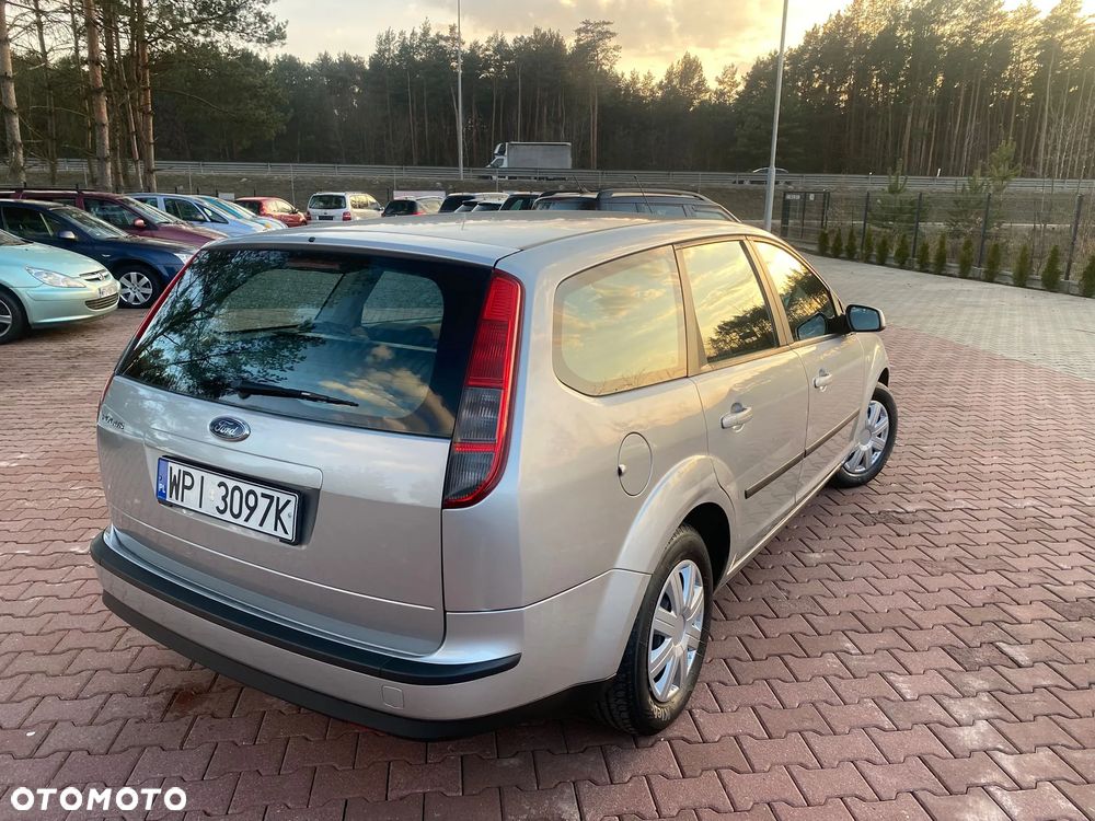 Ford Focus 1.6 16V Fun X - 6