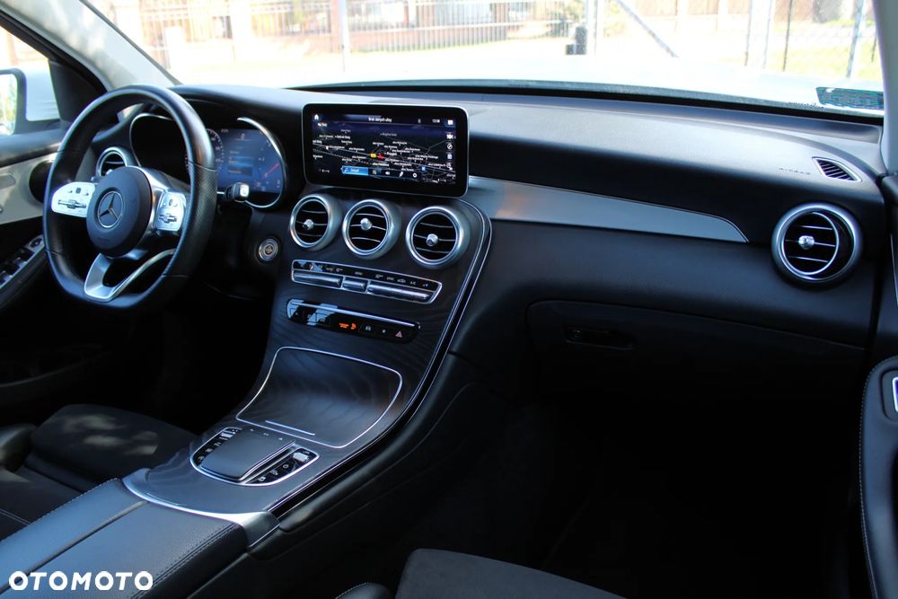 Mercedes-Benz GLC 200 d 4Matic 9G-TRONIC AMG Line - 20