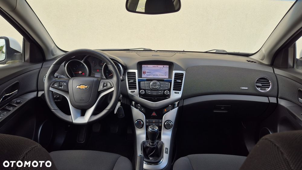 Chevrolet Cruze 1.6 LT+ - 8
