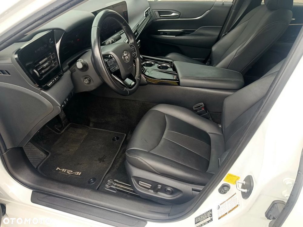 Toyota Mirai Prestige - 8