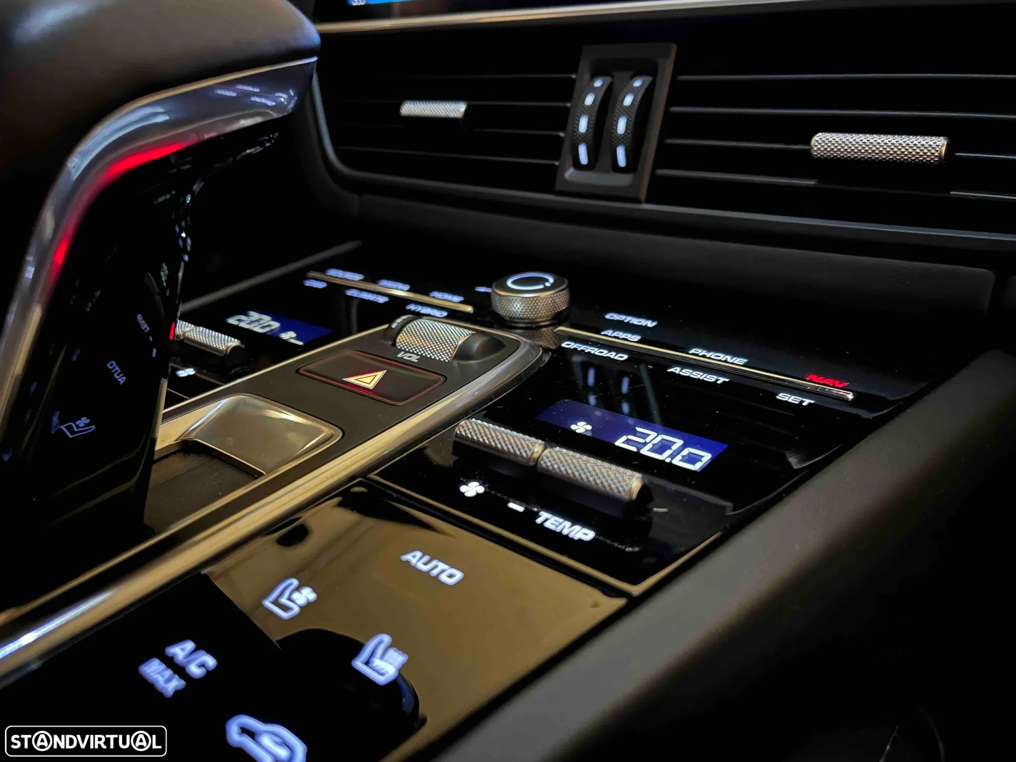 Porsche Cayenne Coupé E-Hybrid - 17