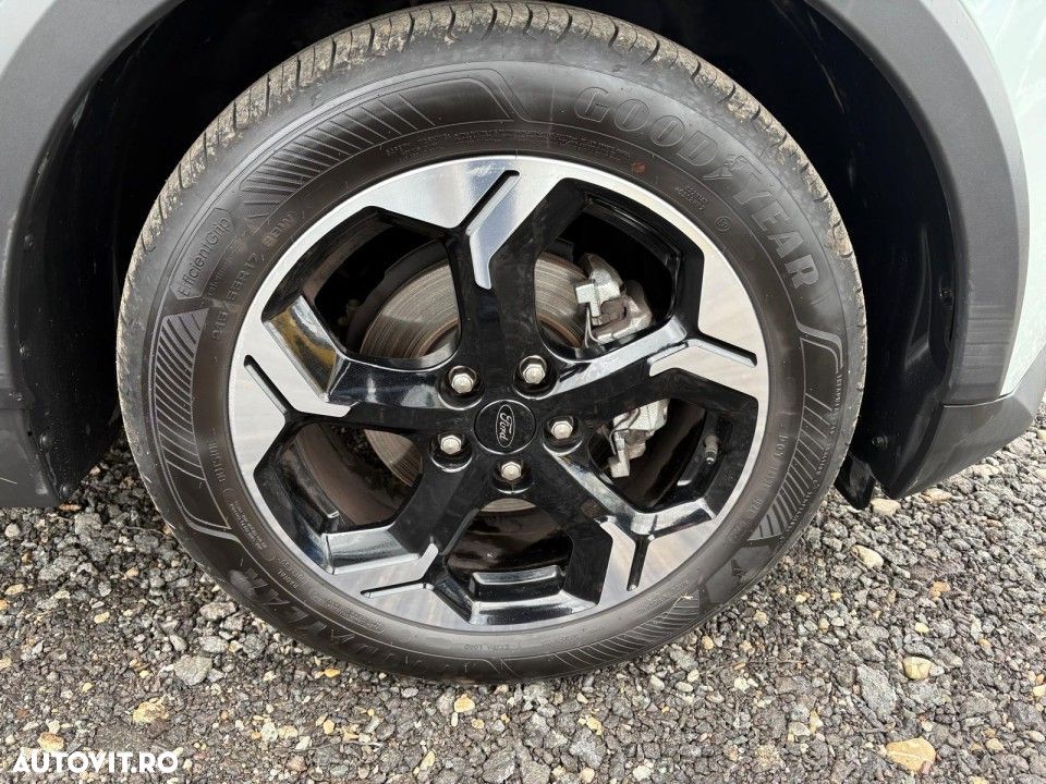 Ford Tourneo Courier - 18