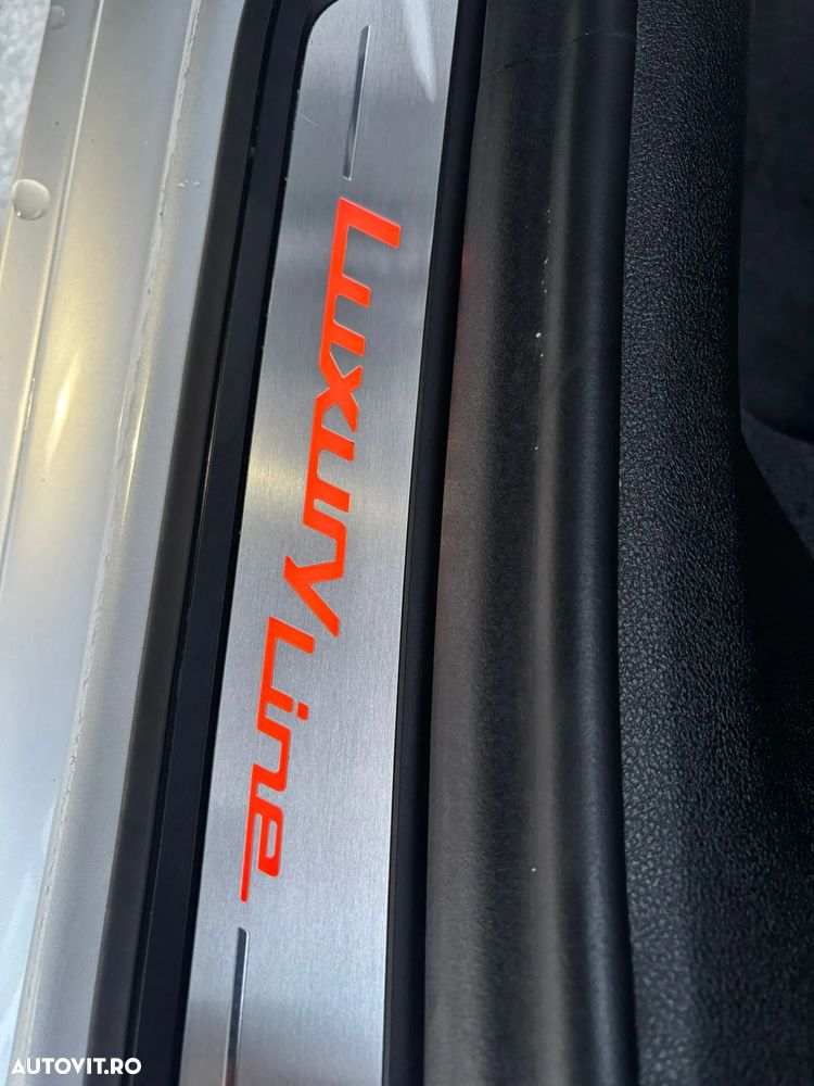 BMW Seria 5 520d xDrive AT - 13