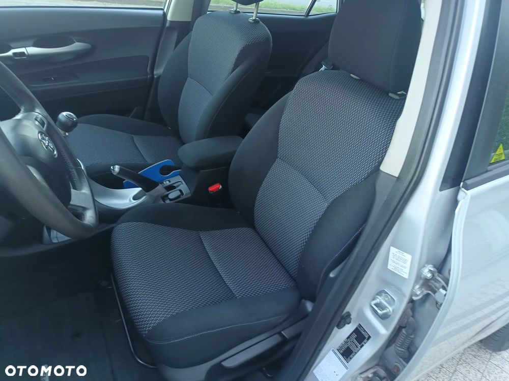 Toyota Auris 1.6 Luna - 17
