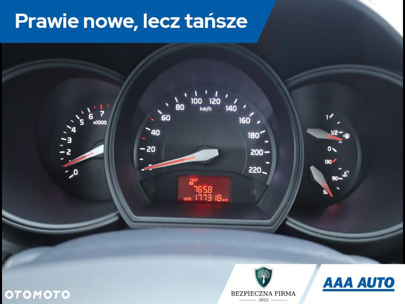 Kia Rio - 12