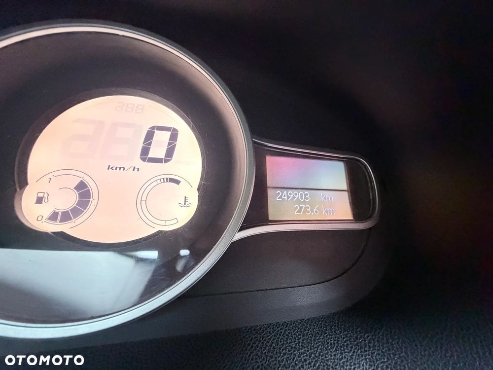 Renault Megane 1.5 dCi Expression - 11