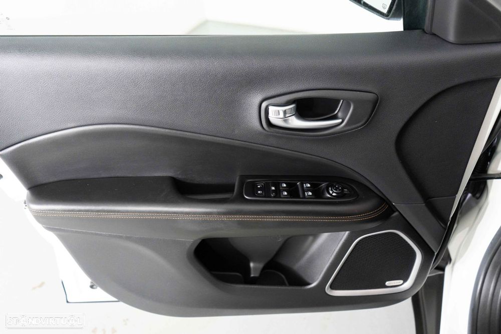 Jeep Compass - 19
