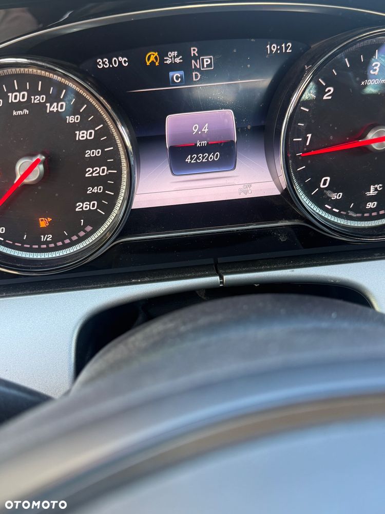 Mercedes-Benz Klasa E 200 d 9G-TRONIC Exclusive - 16