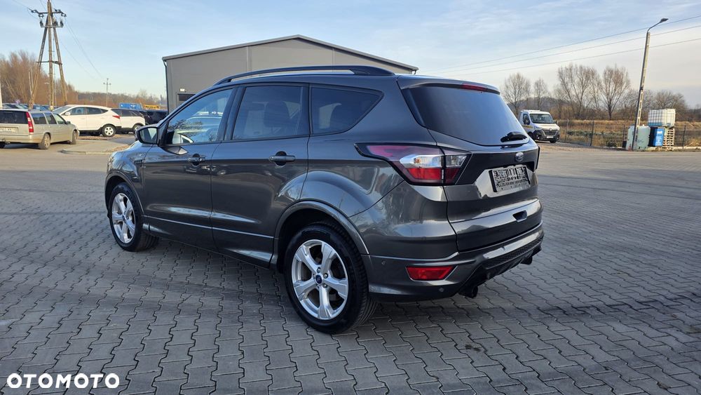 Ford Kuga 1.5 EcoBoost 2x4 ST-Line - 2