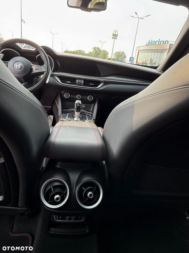 Alfa Romeo Stelvio 2.9 V6 Bi-Turbo Quadrifoglio Q4 - 13