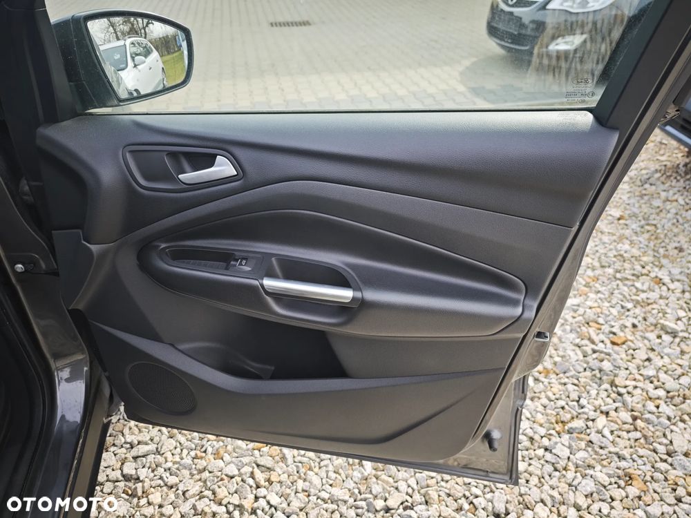 Ford Kuga 1.5 EcoBoost 2x4 Cool & Connect - 38