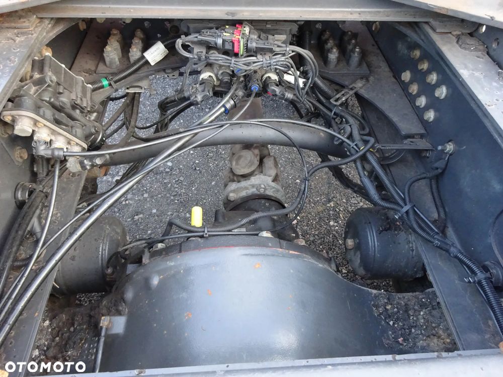 Renault C480 - 12