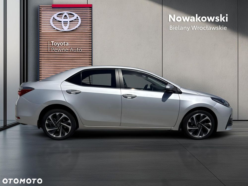 Toyota Corolla - 27