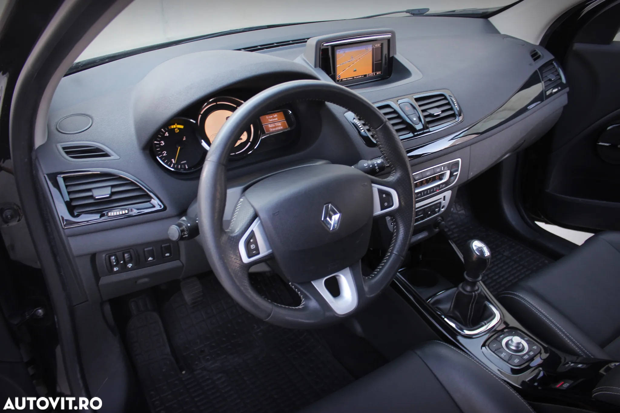 Renault Megane ENERGY dCi 110 Start & Stop Bose Edition - 14