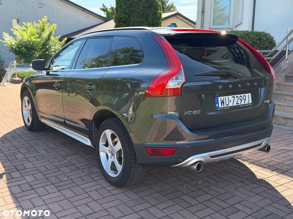 Volvo XC 60 DRIVe R-Design - 4